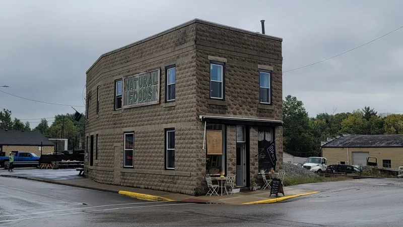 greenhouse-bus-mercantile