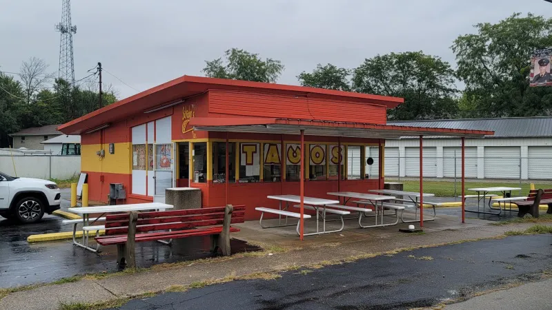 salvadors-tacos-ice-cream
