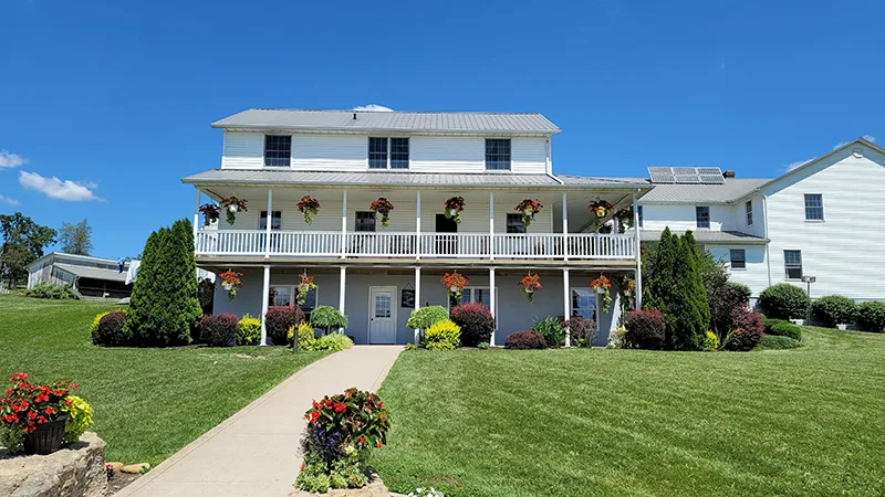 Authentic Amish Farmhouse Tours